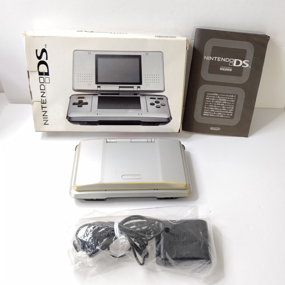 Nintendo ニンテンドーDS プラチナシルバー NTR-001 ゲーム機 Nintendo ニンテンドーDS プラチナシルバー NTR-001 ゲーム機