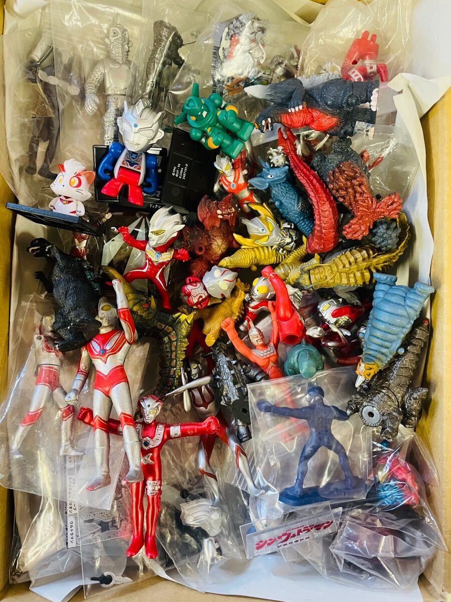ウルトラ怪獣 ソフビ フィギュア まとめて 12体セット他 当時物 バンダイ Yahoo!オークション - 大量 当時物 ウルトラマン ウルトラ怪獣