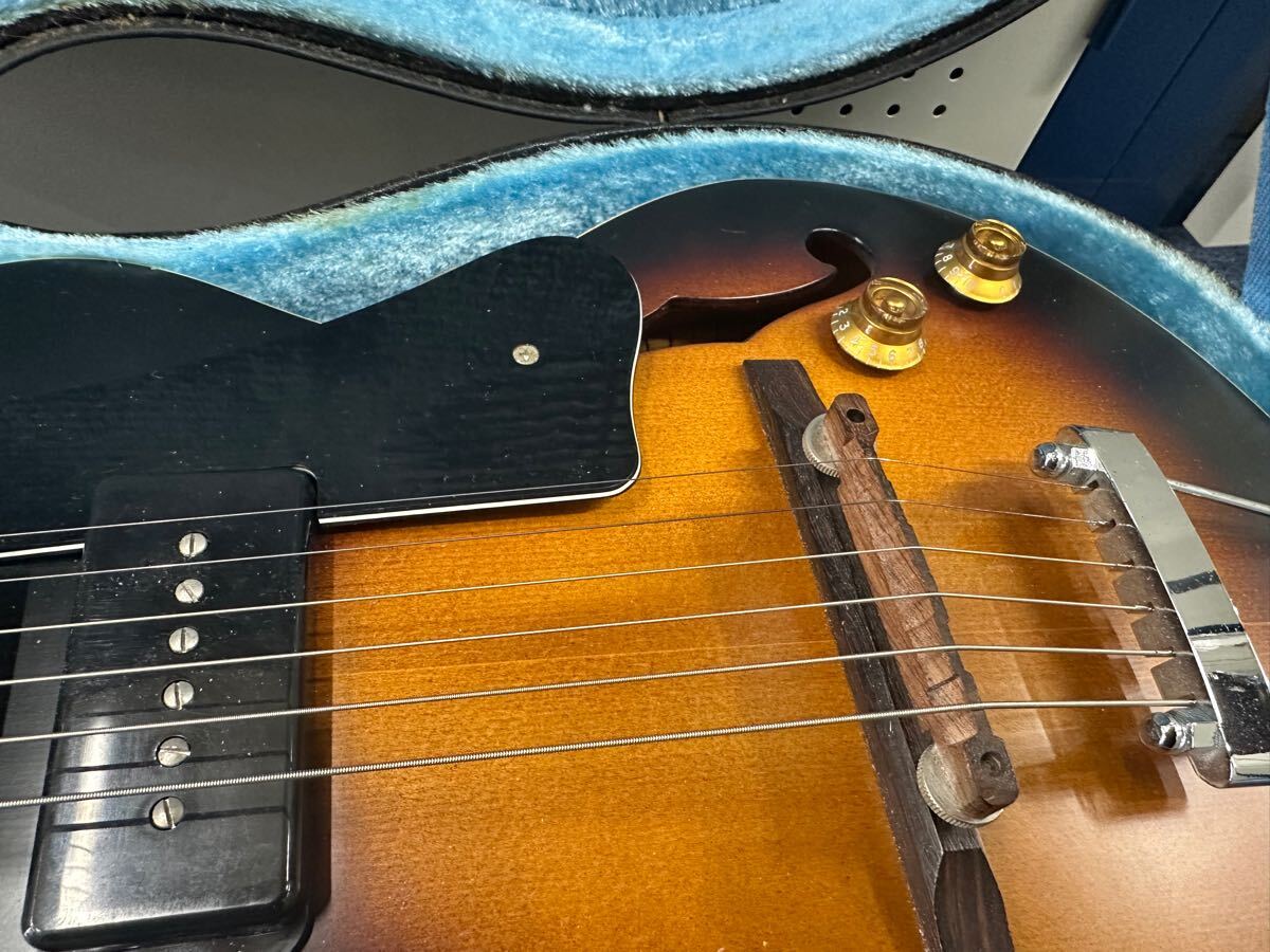 Godin 5th Avenueシリーズ フルアコースティックギターKingpin