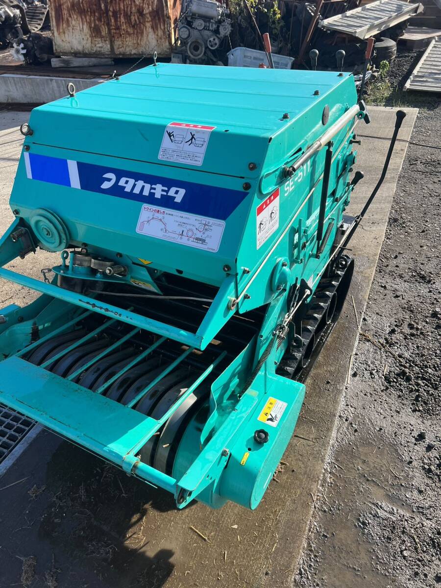 福岡県みやま市】動画有り タカキタ 自走 小型 ロールベーラ SE 福岡県みやま市】動画有り タカキタ 自走 小型 ロールベーラ SE