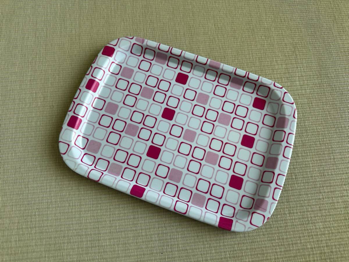 スクエア柄　トレイ　お盆　ピンク　約29.5×21ｃｍ