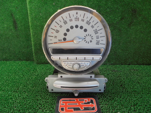 7EV4074 BD6)) BMW ミニ ABA-MF16 2008年 クーパー 純正 スピードメーターパネル+CDオーディオデッキ　2CD73　C00253031_画像1