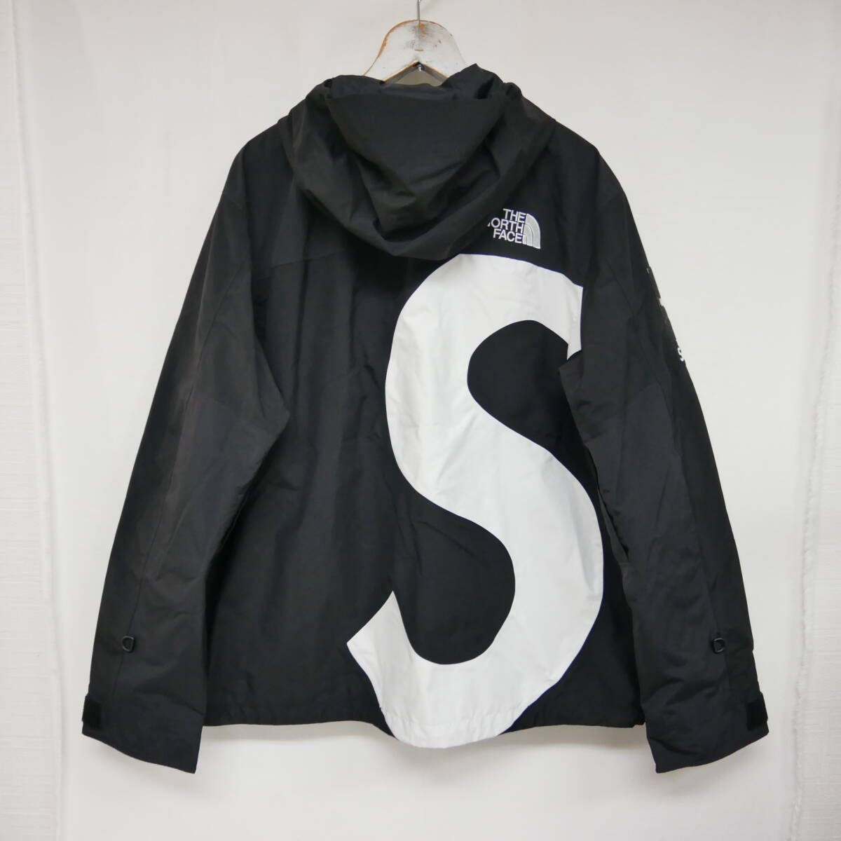 国内正規 20AW Supreme THE NORTH FACE S Logo Mountain JACKET 国内正規 20AW Supreme THE NORTH FACE S Logo Mountain JACKET