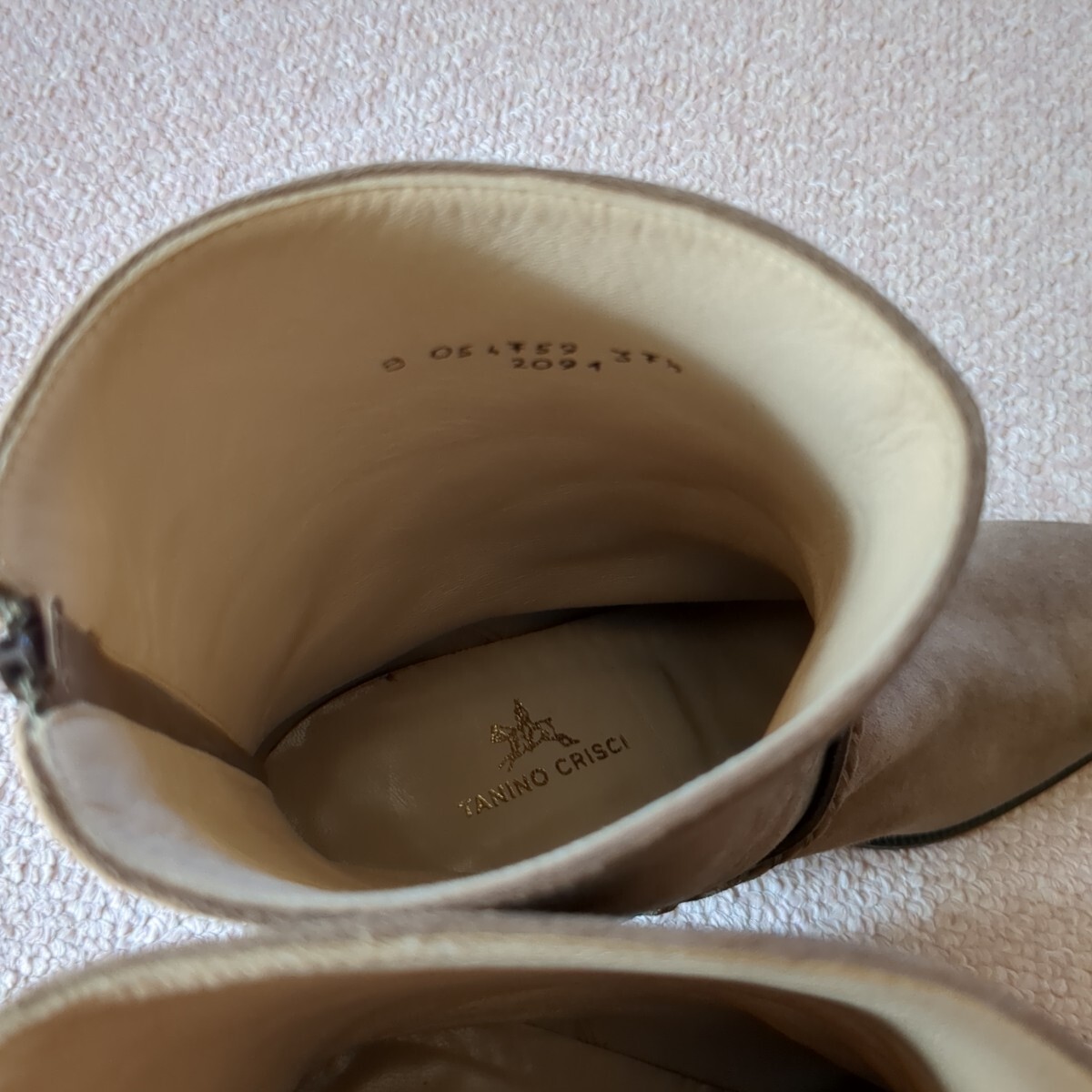 未使用品　タニノクリスチー　ショートブーツ スエード_画像7