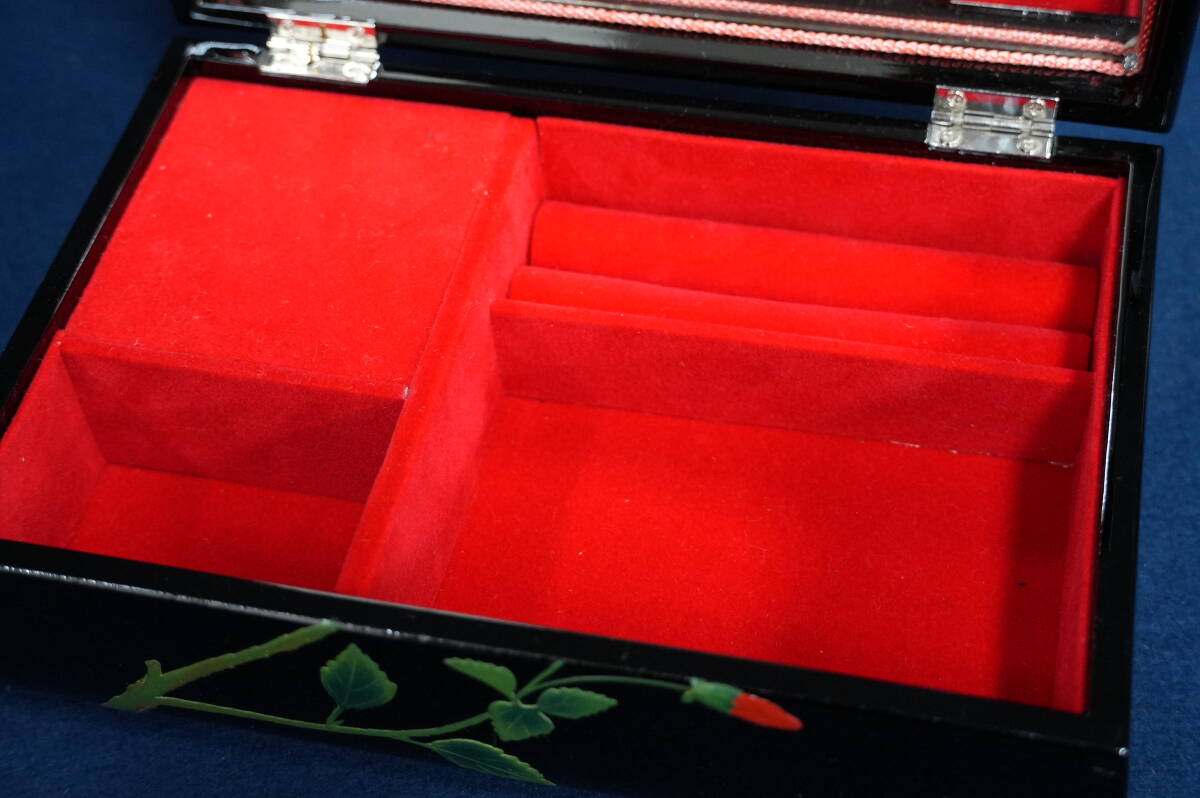 T1791 琉球漆器 角萬漆器 ハイビスカス オルゴール付宝石箱