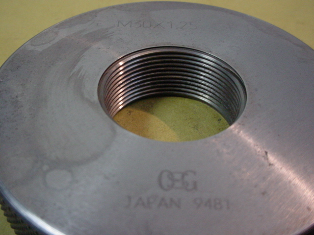 左ネジ M30*1.25 GR2-WR2 中古品 ミリサイズ ネジゲージ リング 左ネジ M30*1.25 GR2-WR2 中古品 ミリサイズ ネジゲージ リング