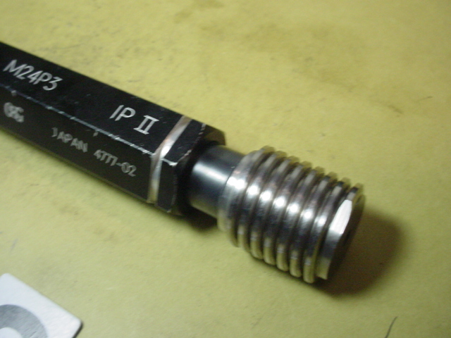 M24*3.0 GP2-IP2 程度良好中古品 ミリサイズ ネジゲージ プラグ M24*3.0 GP2-IP2 程度良好中古品 ミリサイズ ネジゲージ プラグ