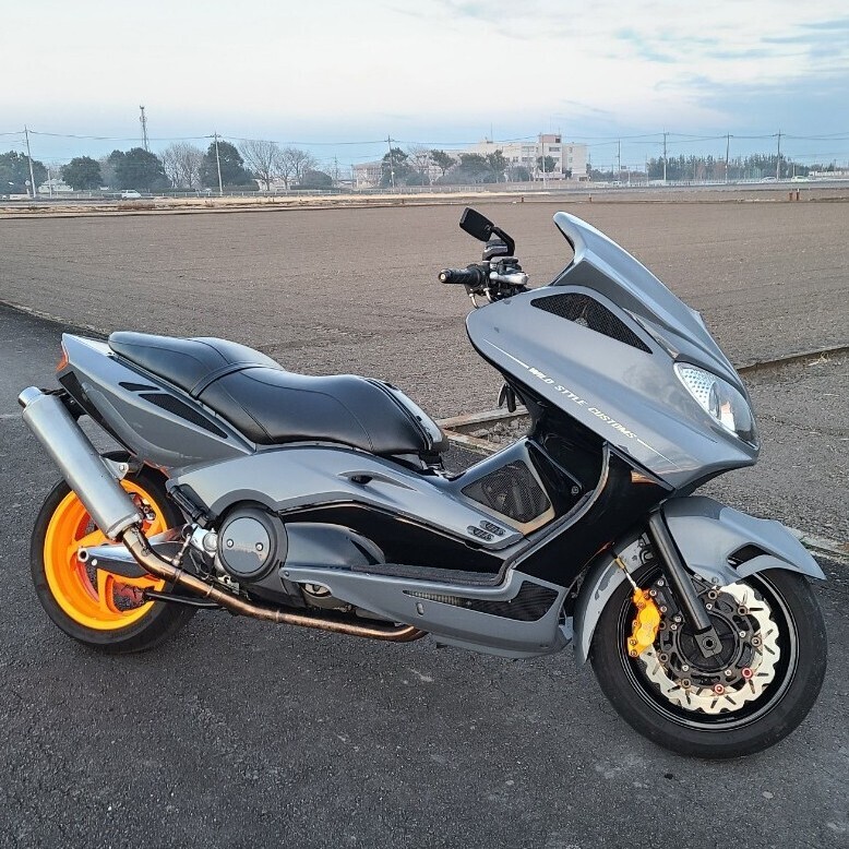 個人】Tmax フルカスタム FCR33 2型足回り 前後ブレンボ 個人】Tmax フルカスタム FCR33 2型足回り 前後ブレンボ