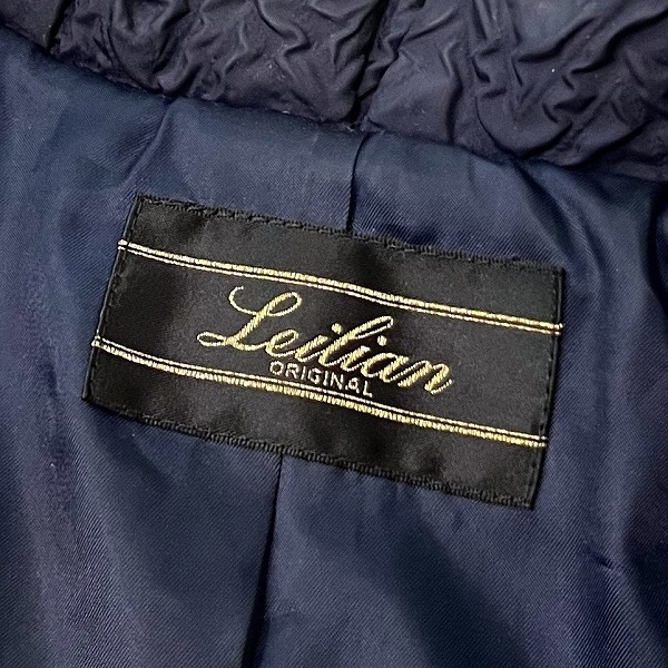 【美品】Leilian レリアン 大きいサイズ13号 ポンチョコート 濃紺 防寒 wnc レリアン Leilian コート 13+ 紺系 シワ加工 中綿 ジップ