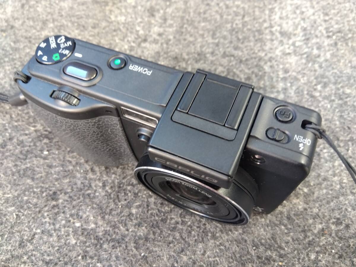 RICOH リコー デジタルカメラ Caplio GX100 with VF-1 VF KIT RICOH リコー デジタルカメラ Caplio GX100 with VF-1 VF KIT