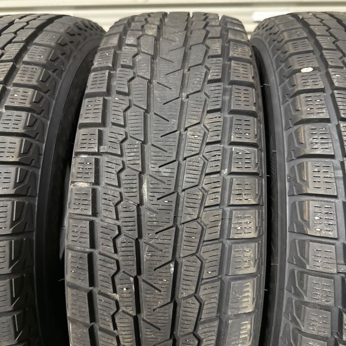 1円スタート!バリ山!215/70R16 ヨコハマ アイスガード G075 4 1円スタート!バリ山!215/70R16 ヨコハマ アイスガード G075 4