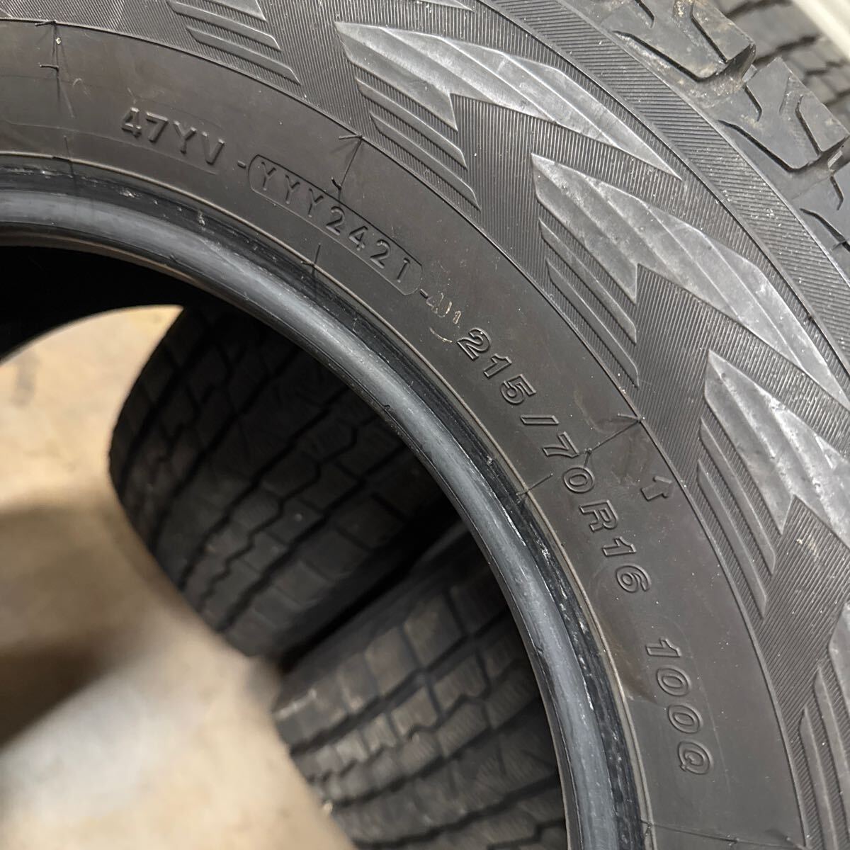 1円スタート!バリ山!215/70R16 ヨコハマ アイスガード G075 4 1円スタート!バリ山!215/70R16 ヨコハマ アイスガード G075 4