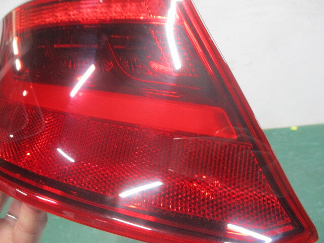 Audi Audi A3 DBA-8VCXS SPORTBACK 1.4 оригинальный левый задние фонари задний фонарь LED 8V4945095D