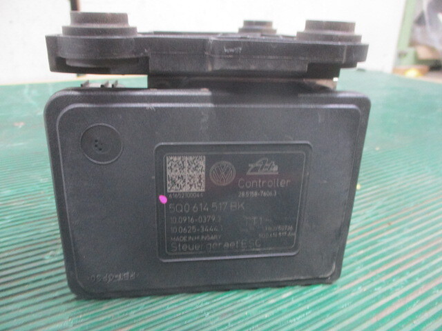 Audi Audi A3 DBA-8VCXS SPORTBACK ABS тормоз силовой привод 5Q0614517BK