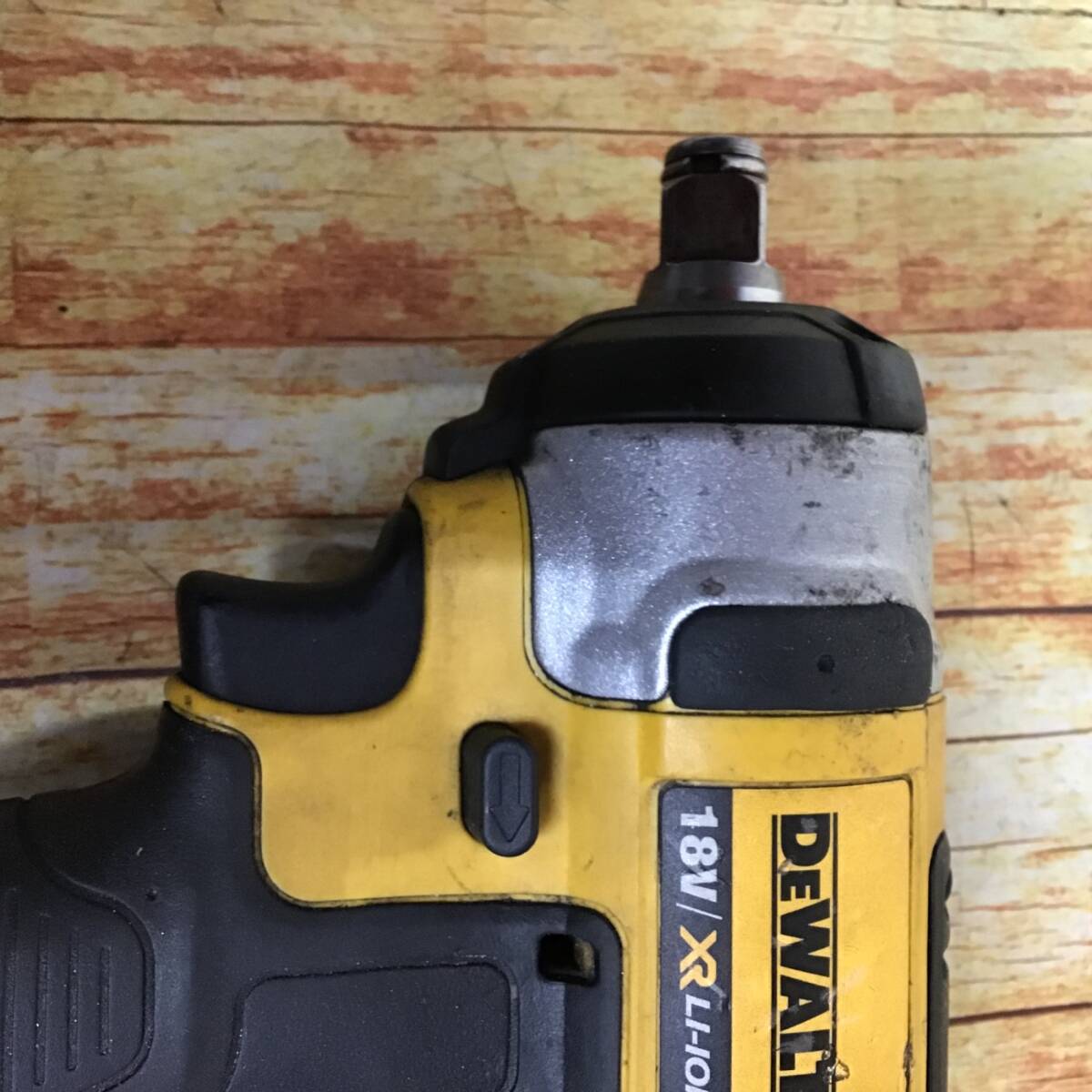 中古品】デウォルト(DEWOLT) 充電式インパクトレンチ DCF880HD1 中古品】デウォルト(DEWOLT) 充電式インパクトレンチ DCF880HD1