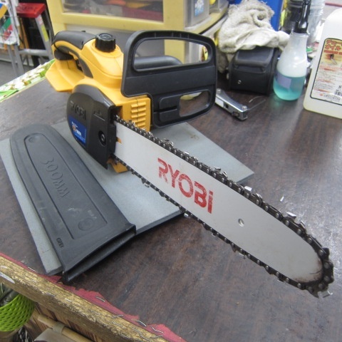 【中古品】リョービ(RYOBI) チェンソー モデル：CS-3001