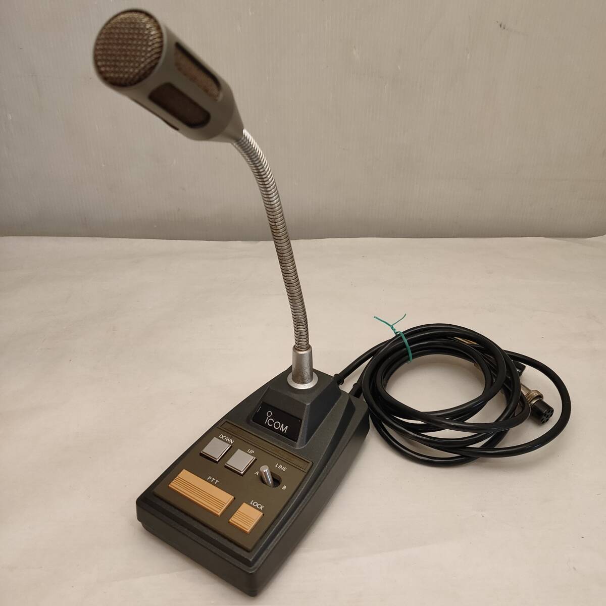 現状品 アイコム スタンドマイク SM-8 卓上 iCOM デスクマイク アマチュア無線 IT8PGR533EQJ-YR-A02-byebye 現状品 アイコム スタンドマイク SM-8 卓上 iCOM デスクマイク