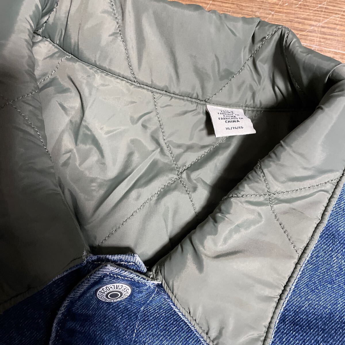【新品・未使用】ダメージ加工 リバーシブル MA-1 デニム ジャケット リーバイス リバーシブル ma-1 ドッキング 再構築 デニム