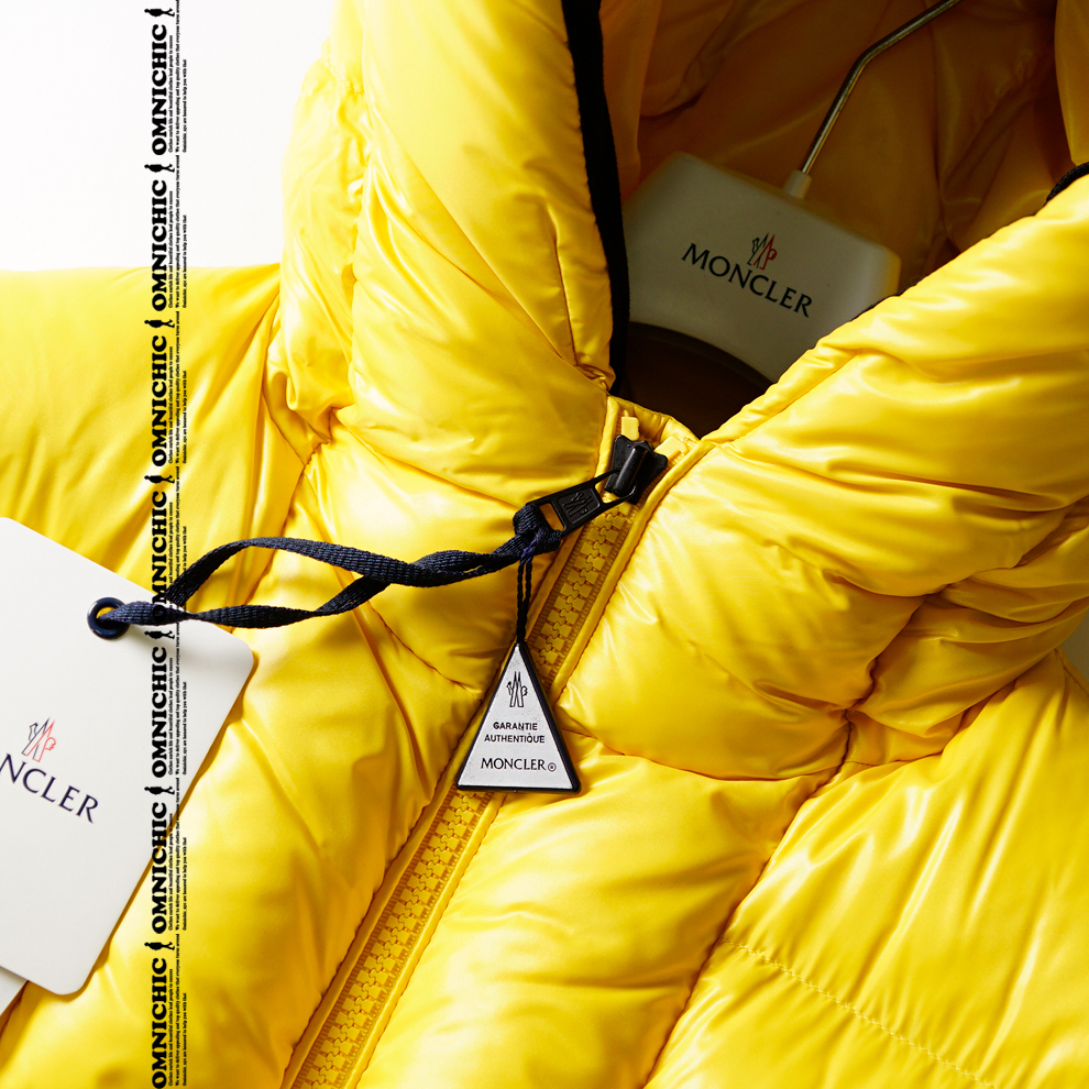 新品 希少なDOUGNAC/安心の国内正規品【MONCLER】モンクレール 新品 希少なDOUGNAC/安心の国内正規品【MONCLER】モンクレール
