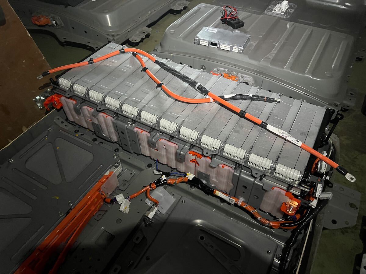 リーフ　AZE0 30kw 12ユニット　配線　バスバー付き　10セグ　良品　在庫ラスト　オフグリッド　ソーラー　蓄電池