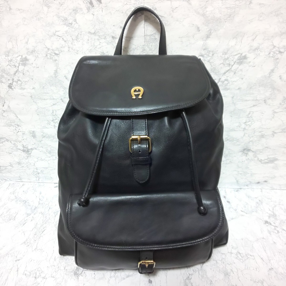 ほぼ未使用 AIGNER アイグナー イタリア製 ナイロン×本革 レザーリュック ほぼ未使用 AIGNER アイグナー イタリア製 ナイロン×本革 レザー