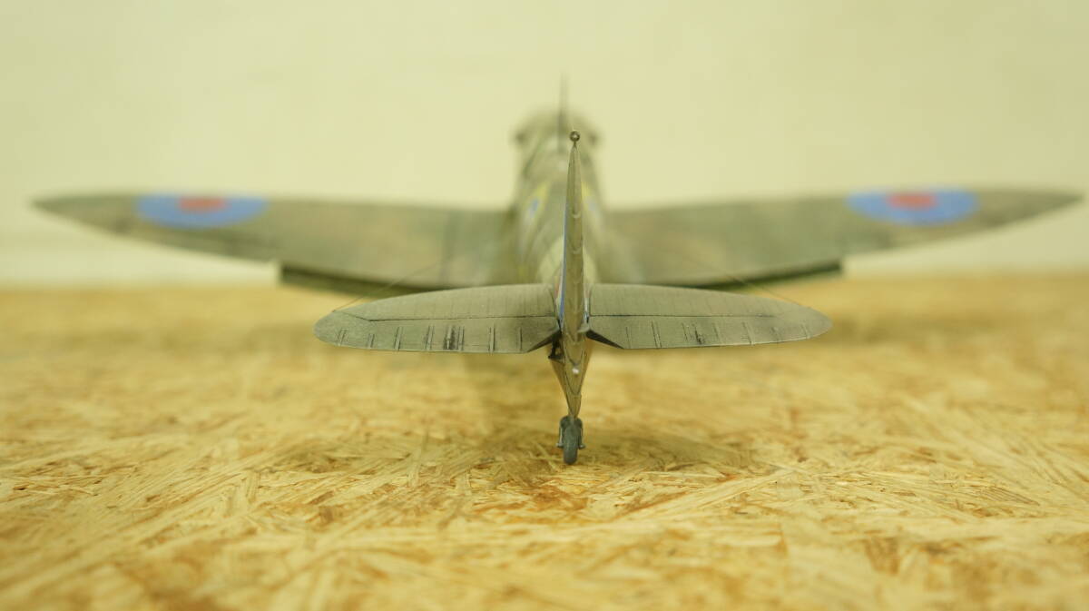 Spitfire MK.IIa Supermarine Revell 1/32 б/у товар сборка, покрашен заметная царапина, загрязнения нет 