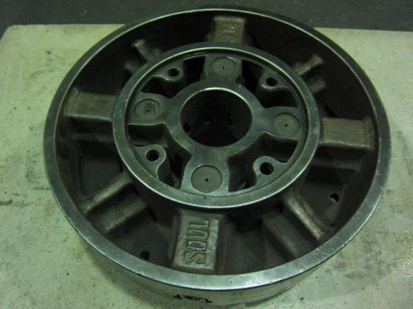 M561 帝国チャック 4ッ爪チャック 14インチ 中古 M561 帝国チャック 4ッ爪チャック 14インチ 中古