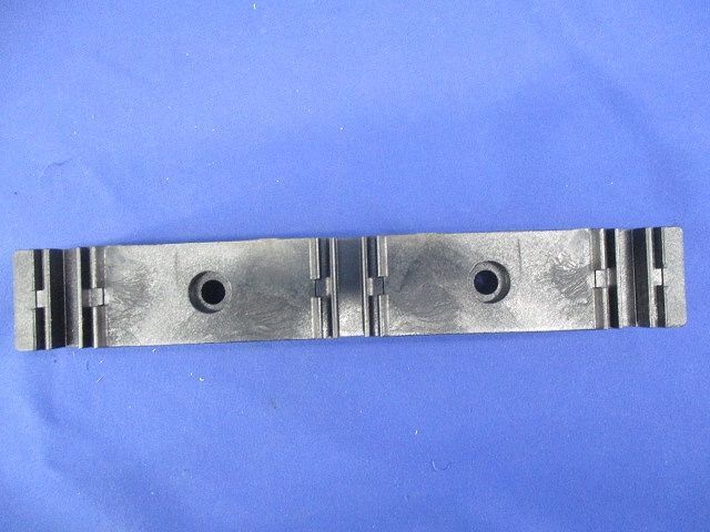 母線サポーター(C型)(20個入)(傷・汚れ有) BK-100 母線サポーター(C型)(20個入)(傷・汚れ有) BK-100