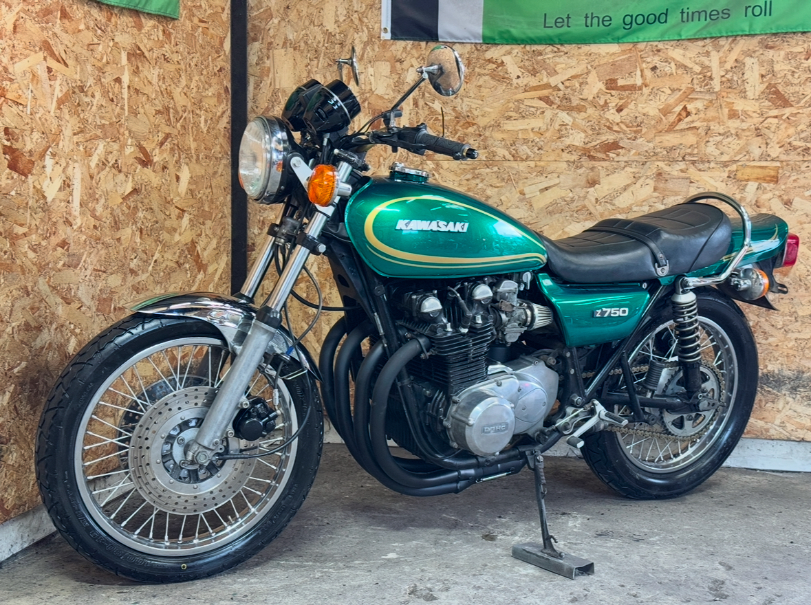 京都~ Kawasaki Z750D1 ルミナスグリーン 昭和52年 希少 ローン 京都~ Kawasaki Z750D1 ルミナスグリーン 昭和52年 希少 ローン
