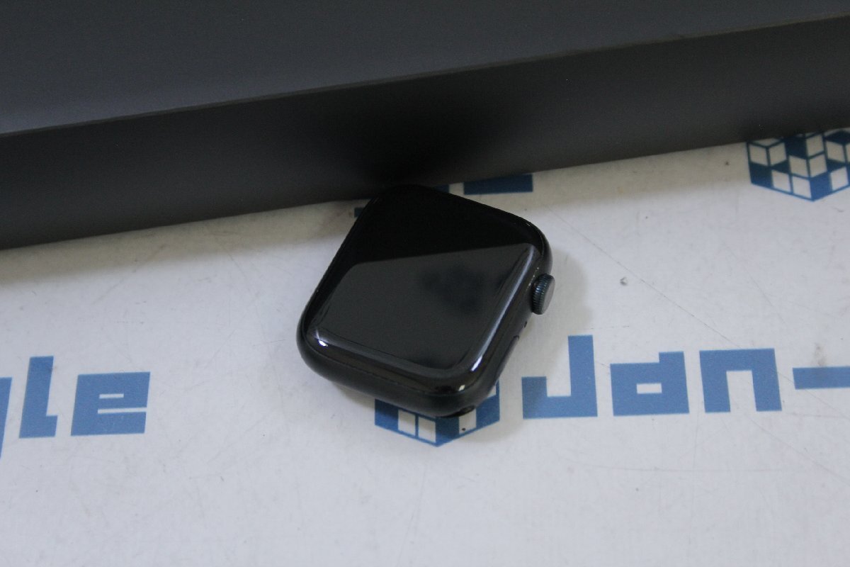 関西発送 Apple Apple Watch Nike Series 6 40mm 32GB GPSモデル M00T3J/A 格安1円スタート！□ Apple社のウェアラブル端末！ J473368 P 関西Apple Watch Nike Series 7 GPSモデル 45mm MKNC3J⁄A この機会に