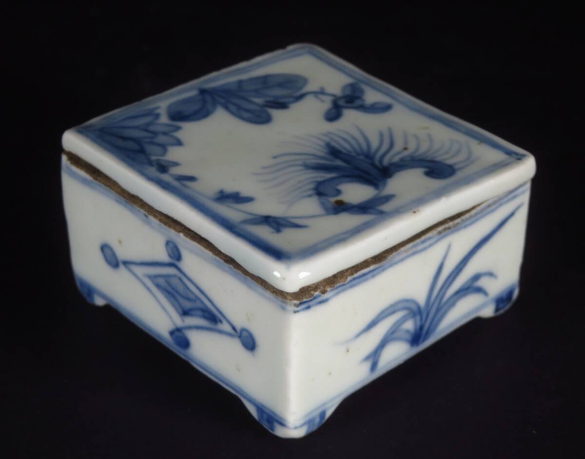 朝鮮美術 陶磁器 | 李朝白磁牡丹文丸壺 | gallery陽々youyou