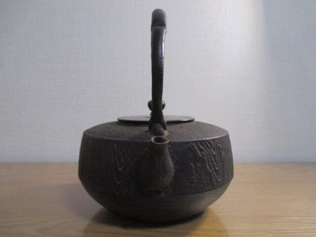 逸品 古鉄地 南部鉄器 上寿堂 造 銅蓋 鉄瓶 煎茶道具 茶道具 逸品 古鉄地 南部鉄器 上寿堂 造 銅蓋 鉄瓶 煎茶道具 茶道具