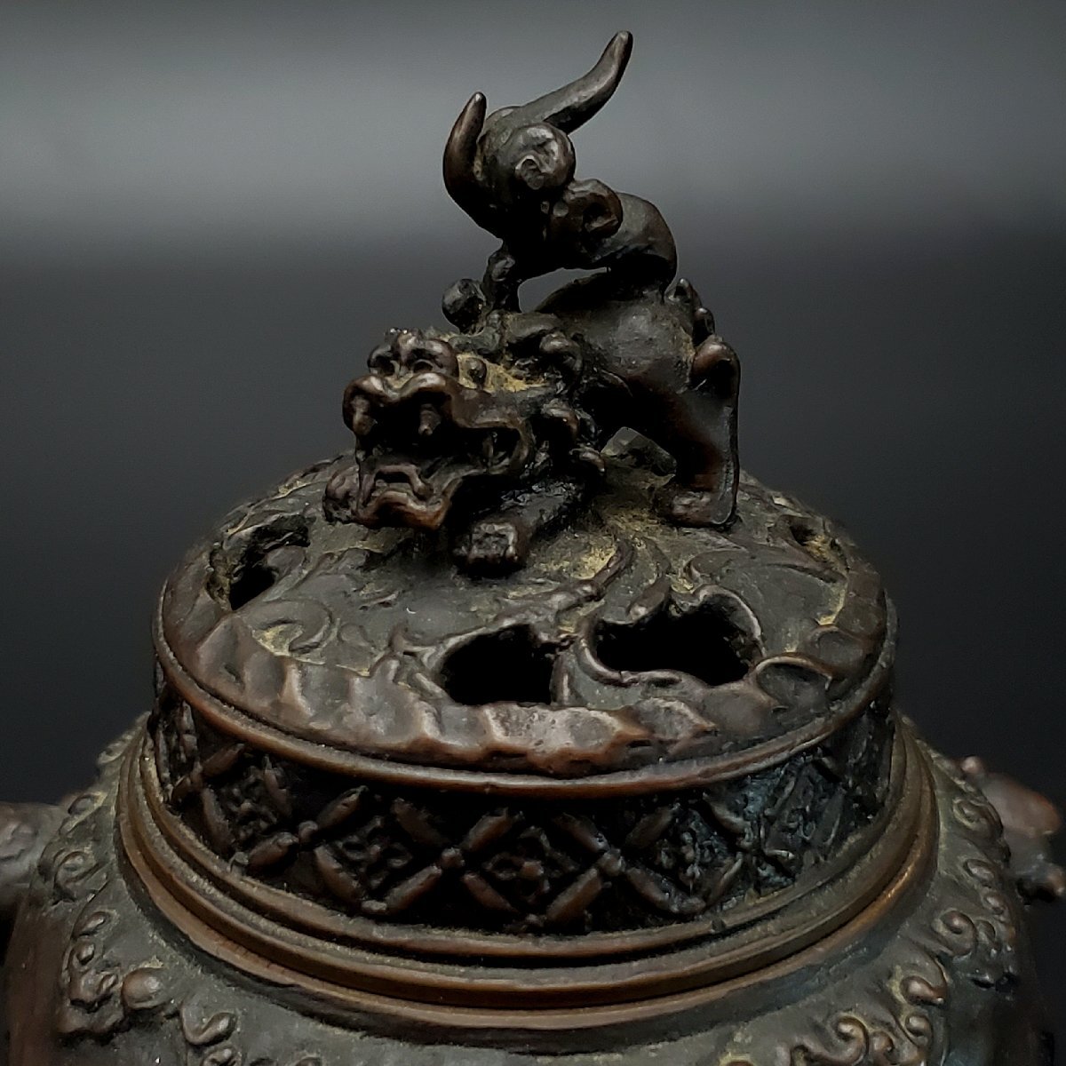 宝蔵】高岡銅器 金工家 二上常太郎 元威 蝋型鋳銅 唐子足 獅子 宝蔵】高岡銅器 金工家 二上常太郎 元威 蝋型鋳銅 唐子足 獅子