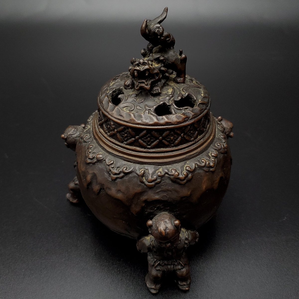 宝蔵】高岡銅器 金工家 二上常太郎 元威 蝋型鋳銅 唐子足 獅子 宝蔵】高岡銅器 金工家 二上常太郎 元威 蝋型鋳銅 唐子足 獅子
