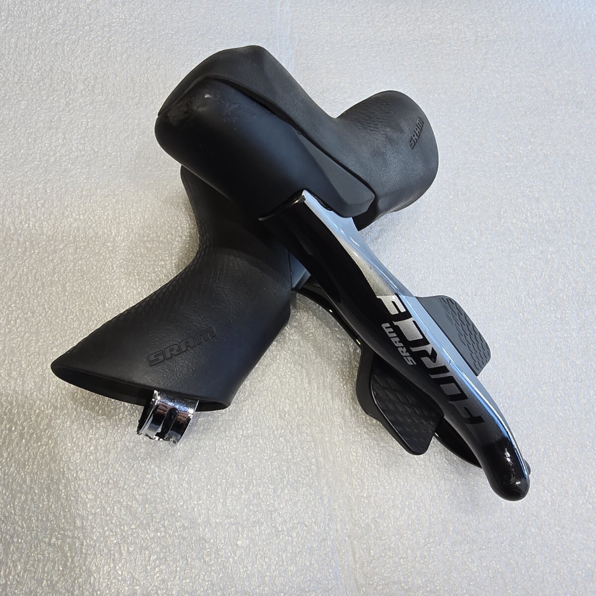 Yahoo!オークション - SRAM FORCE AXS eTap D1 左右セット Yahoo!オークション - SRAM FORCE AXS eTap D1 左右セット