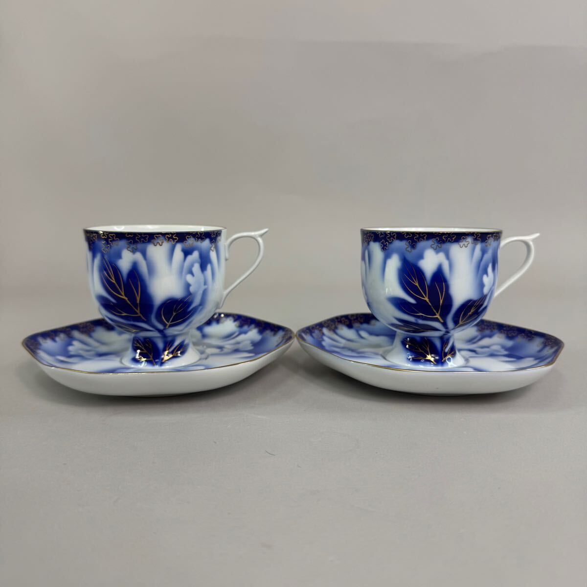 有田焼 深川製磁 牡丹金ミル 高台コーヒー碗皿 カップ＆ソーサー 2客セット