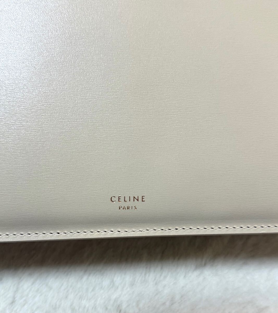 CELINEセリーヌ クラスプミディアム グレージュ 新品同様