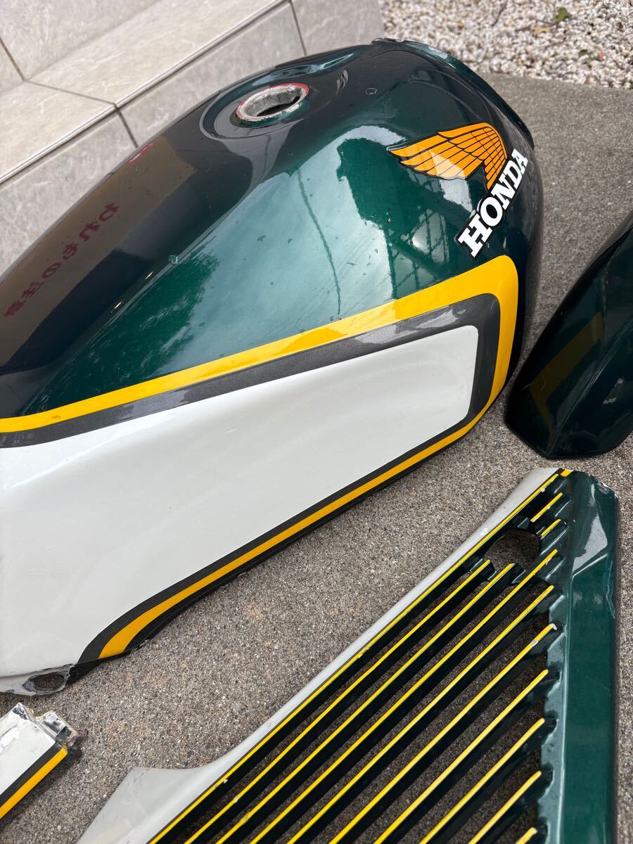 CBX400F 緑白 2型カラー 外装セット 外装一式 デュアル付き CBX400F 緑白 2型カラー 外装セット 外装一式 デュアル付き