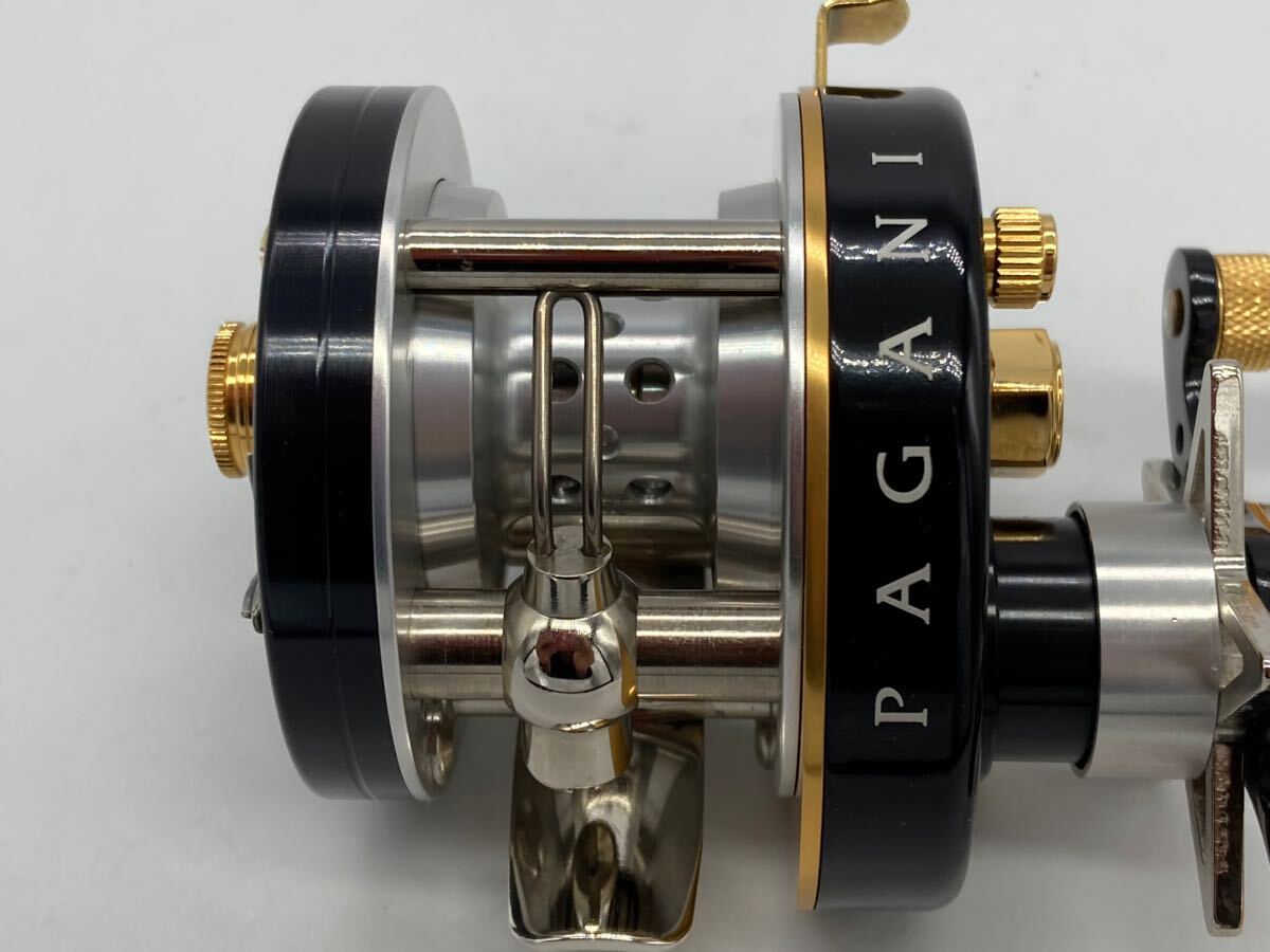 Megabass PAGANI P200L BLACK/CHROME 左巻き メガバス パガーニ Megabass PAGANI P200L BLACK/CHROME 左巻き メガバス パガーニ