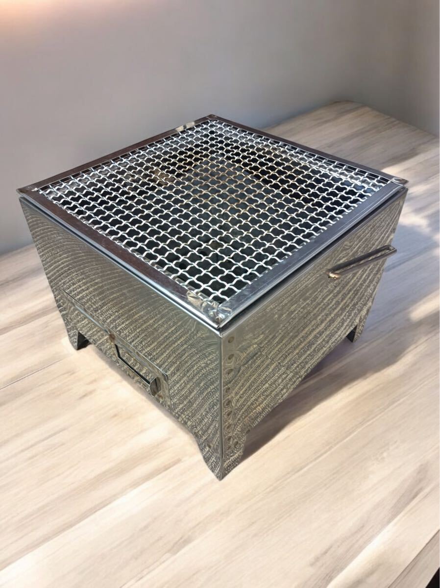 [八3242] 【網走刑務所制作】BBQコンロ　焼肉コンロ　寸法　30X30㎝ 高さ24㎝