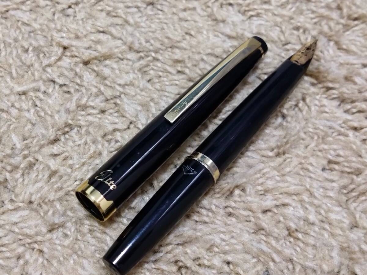 万年筆　パイロットエリート　PILOT ELite 　18K750 1971 パイロット エリート PILOT Elite （硬・細字） 18K 02854