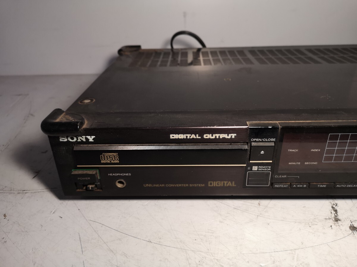 SONY CDP-553ESD CD PLAYER Junk 
