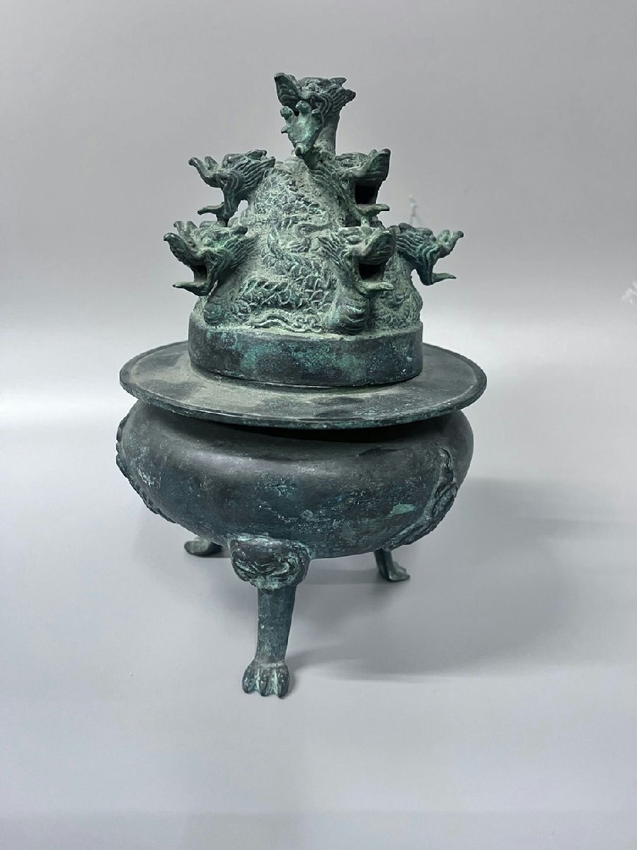 中国　古美術 黒陶 古代朝鮮 高台付壺 祭器 旧蔵品　花印嵌文 中国 古美術 黒陶 古代朝鮮 高台付壺 祭器 旧蔵品 花印