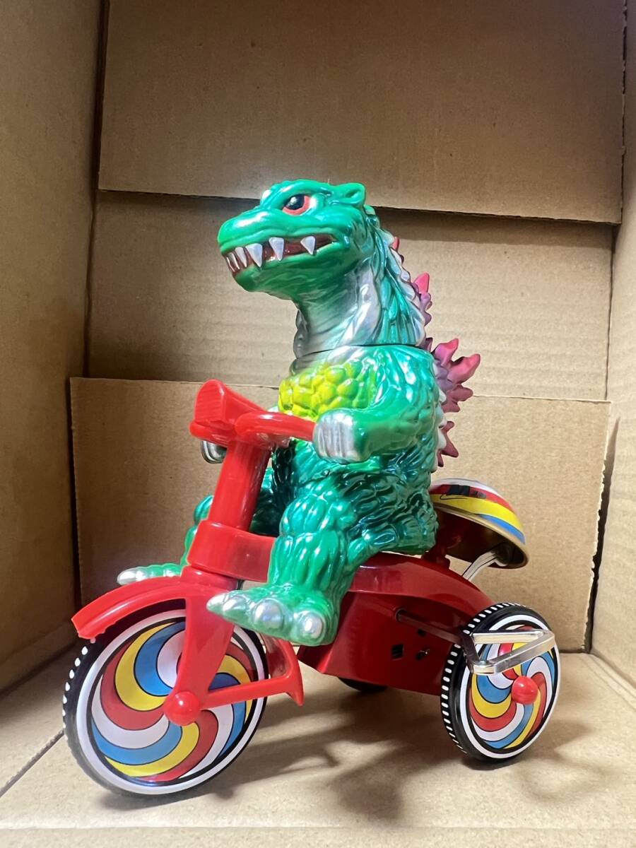 M1号 メガギラスゴジラ三輪車 - ゴジラ M1号 メガギラスゴジラ三輪車 - ゴジラ
