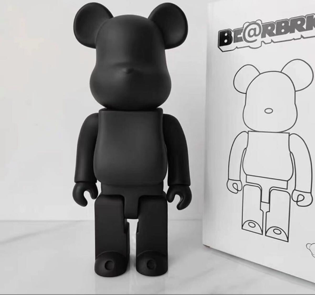 2体 ベアベリック BE@RBRICK 400% 黒 白 ブラック ホワイト 2体 ベアベリック BE@RBRICK 400% 黒 白 ブラック ホワイト