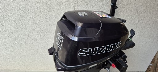 ウィザード Vハル 12フィート 船体 トーハツ20馬力エンジン ウィザード Vハル 12フィート 船体 トーハツ20馬力エンジン