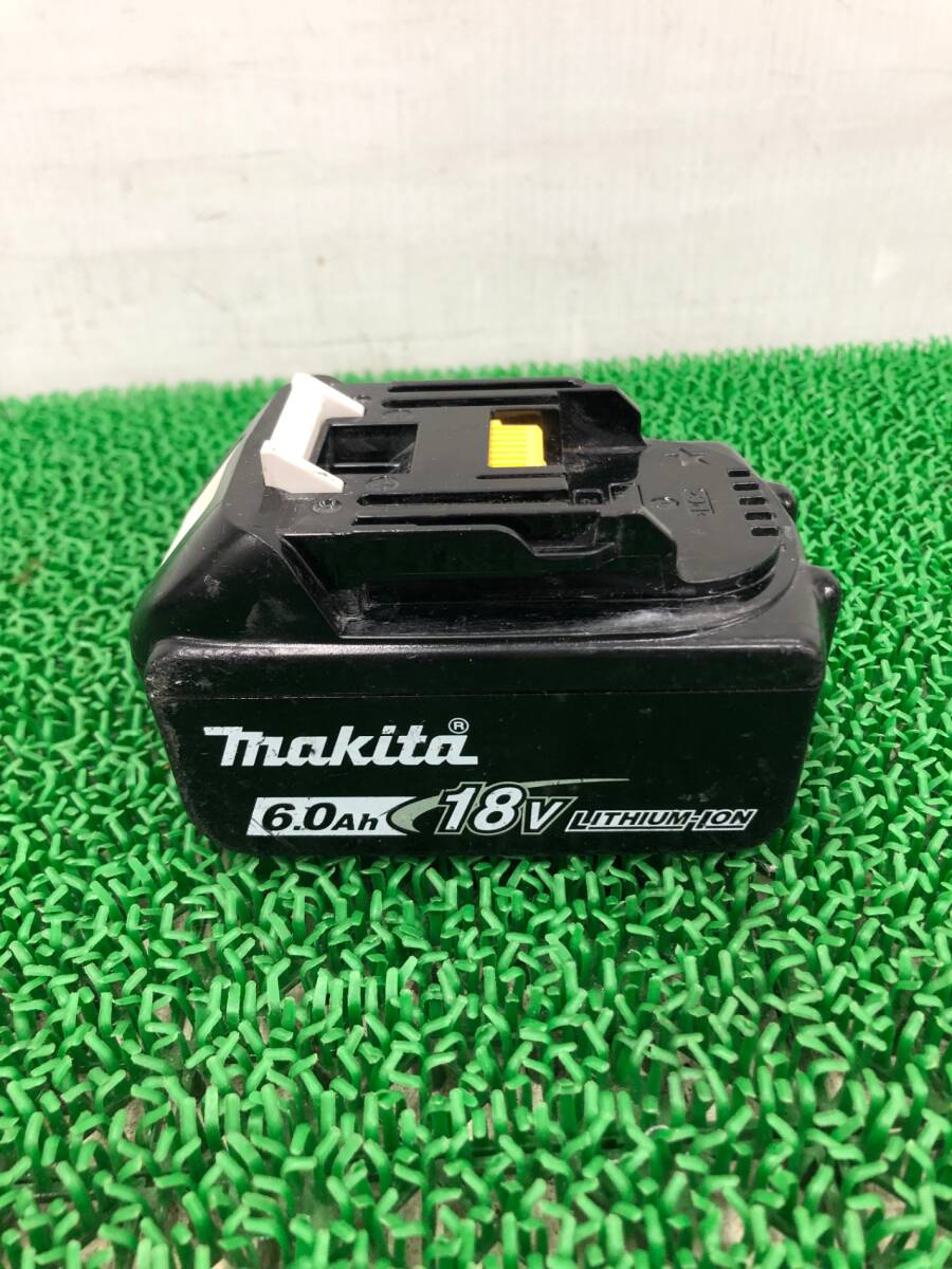 【中古品】★makita(マキタ) 18V6.0Ahリチウムイオンバッテリー残量表示付 BL1860B (A-60464) ITKOYB3L1YGM
