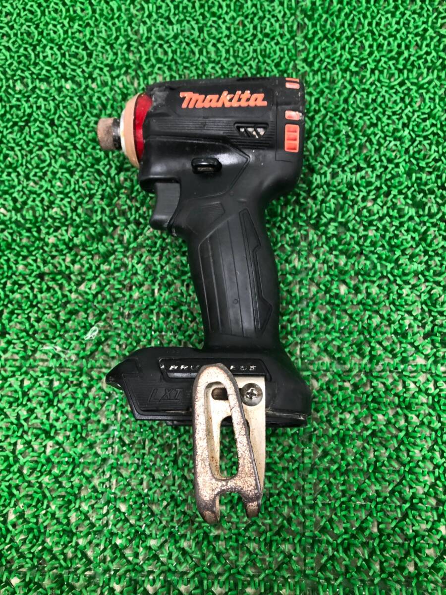 【中古品】★makita(マキタ) 18v充電式インパクトドライバ 黒(本体のみ) TD171DZB IT5YL6QRDRAK