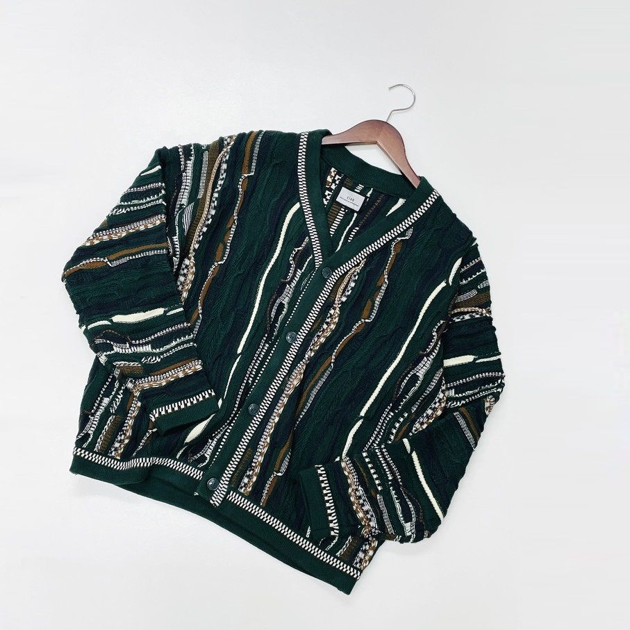 CIAO /F/ グリーン 長袖ニットカーディガン 生地 アクリル ドロップショルダー スポーツ ゴルフ アウトドア キャンプ バイク 保温性 チャオ_画像2