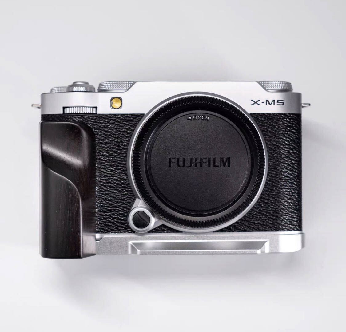 新品 富士フイルム FUJIFILM xm5 X-M5用 ハンドグリップ|Yahoo 新品 富士フイルム FUJIFILM xm5 X-M5用 ハンドグリップ|Yahoo
